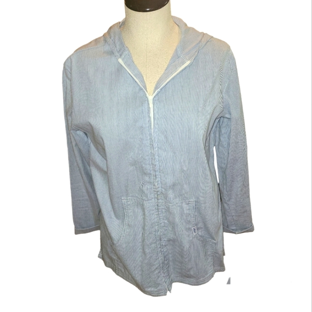 Chic, Small, 100% Cotton Blue and White pin Stripe Zipper jacket.